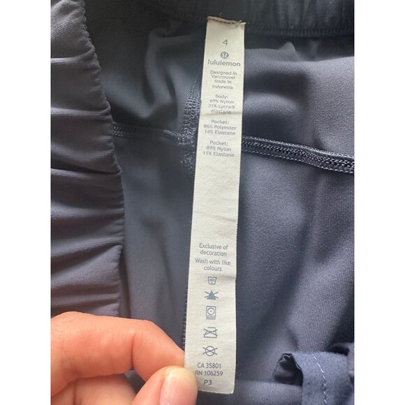 Lululemon On The Fly Pant 28" Melanite size 4 - Picture 3 of 5